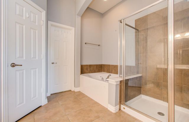 9106 Sunlight Oak Lane, Houston, TX 77070