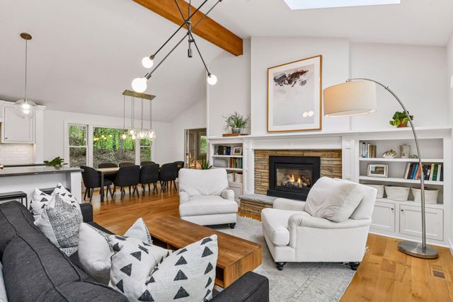 4904 Prescott Circle, Edina, MN 55436