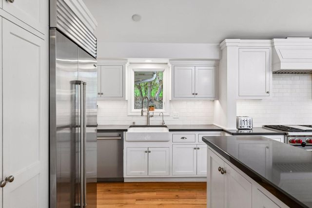 4904 Prescott Circle, Edina, MN 55436