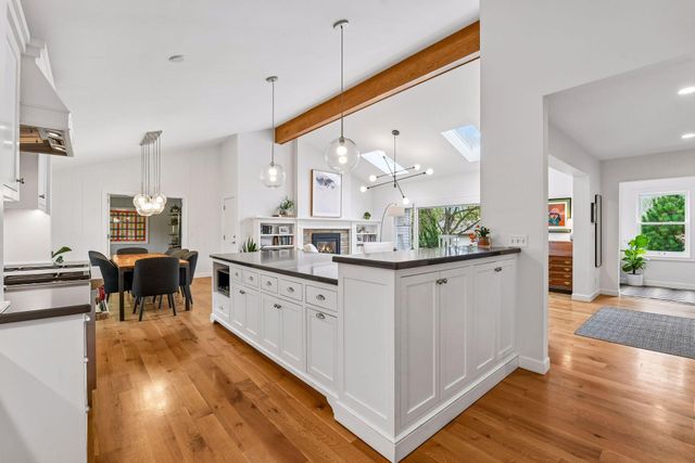 4904 Prescott Circle, Edina, MN 55436