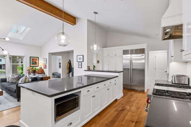 4904 Prescott Circle, Edina, MN 55436