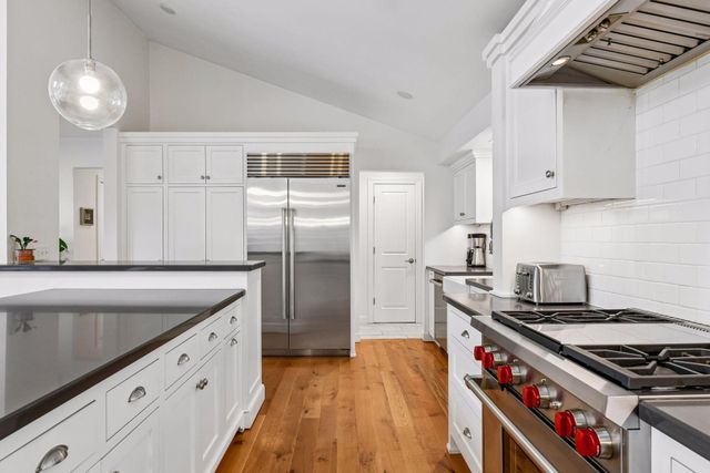 4904 Prescott Circle, Edina, MN 55436