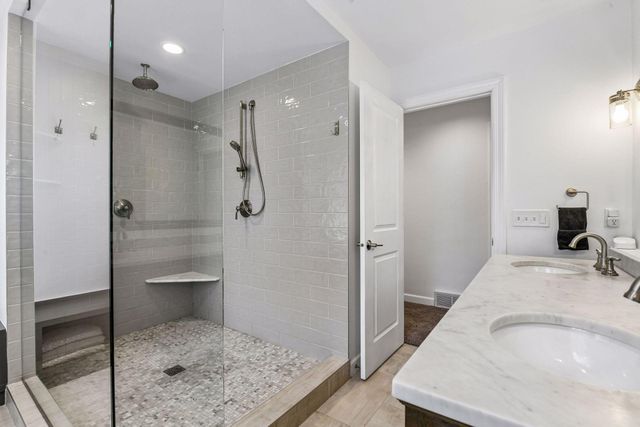 4904 Prescott Circle, Edina, MN 55436