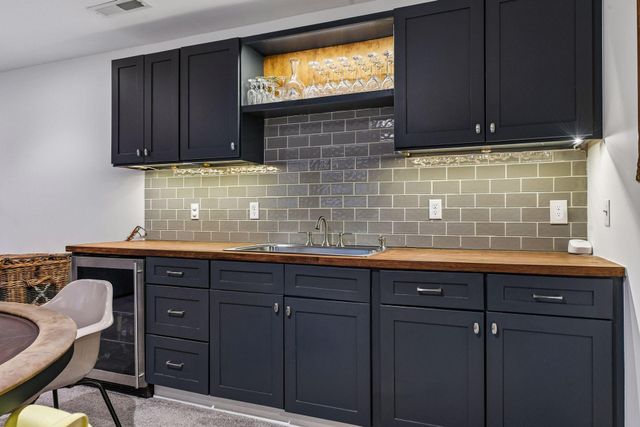 4904 Prescott Circle, Edina, MN 55436