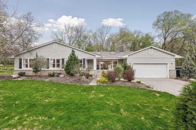 4904 Prescott Circle, Edina, MN 55436
