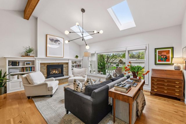 4904 Prescott Circle, Edina, MN 55436