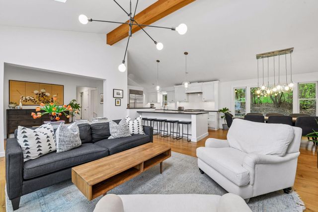 4904 Prescott Circle, Edina, MN 55436