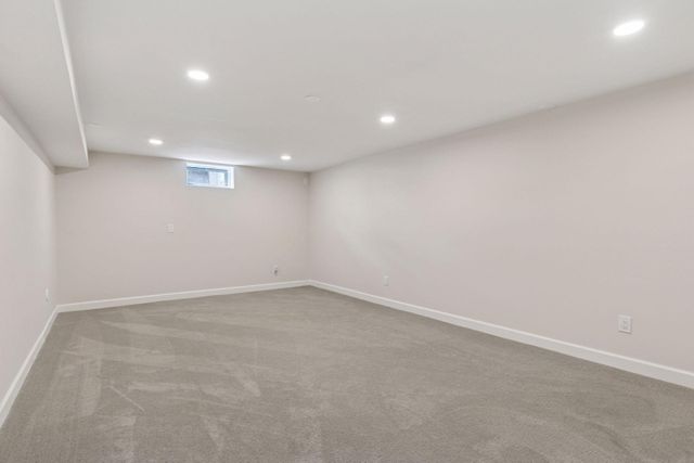 15011 Oakland Avenue, Burnsville, MN 55306