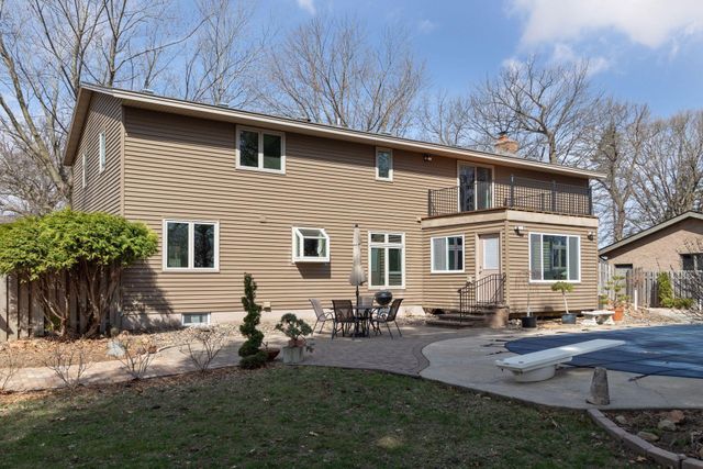 15011 Oakland Avenue, Burnsville, MN 55306