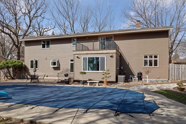 15011 Oakland Avenue, Burnsville, MN 55306