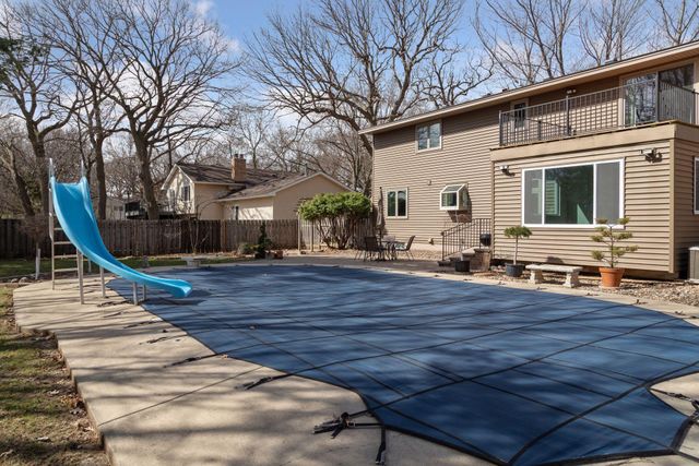 15011 Oakland Avenue, Burnsville, MN 55306