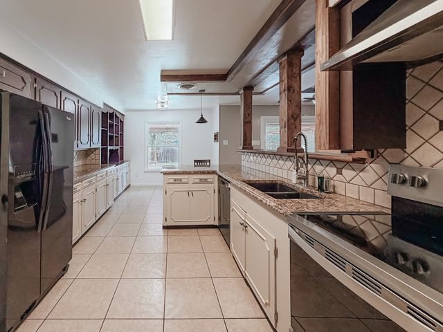 2213 Dartmouth Lane, Corsicana, TX 75110