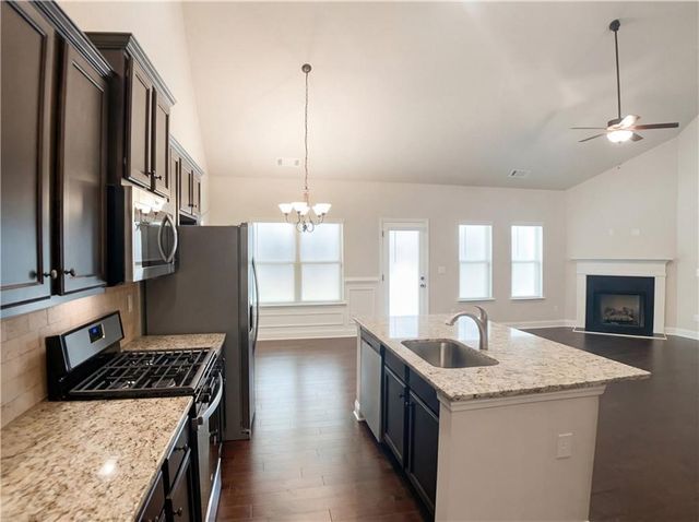 3315 Linstead Court, Loganville, GA 30052