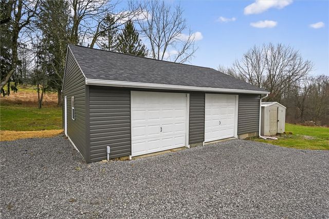 1642 Fairview School Rd, Slippery Rock Twp, PA 16117