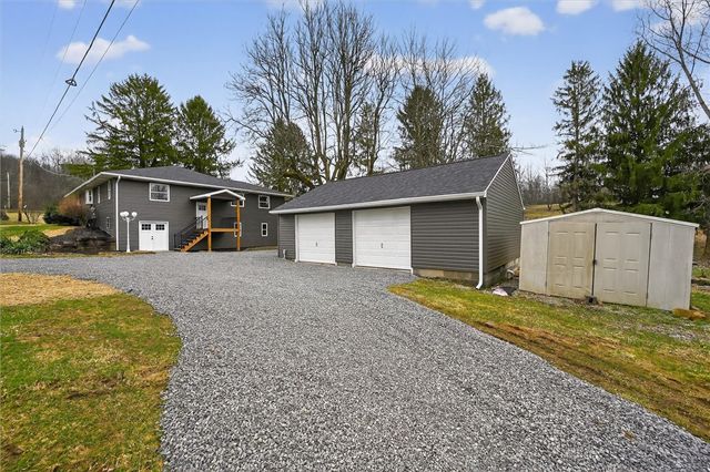 1642 Fairview School Rd, Slippery Rock Twp, PA 16117