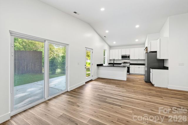 60 Pearl Street, Black Mountain, NC 28711