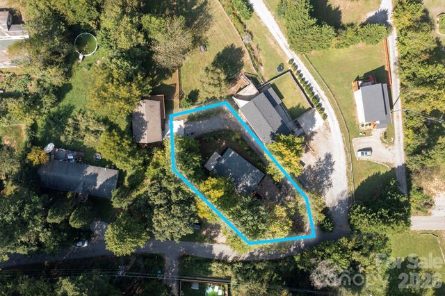 60 Pearl Street, Black Mountain, NC 28711