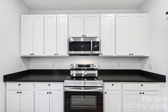 60 Pearl Street, Black Mountain, NC 28711