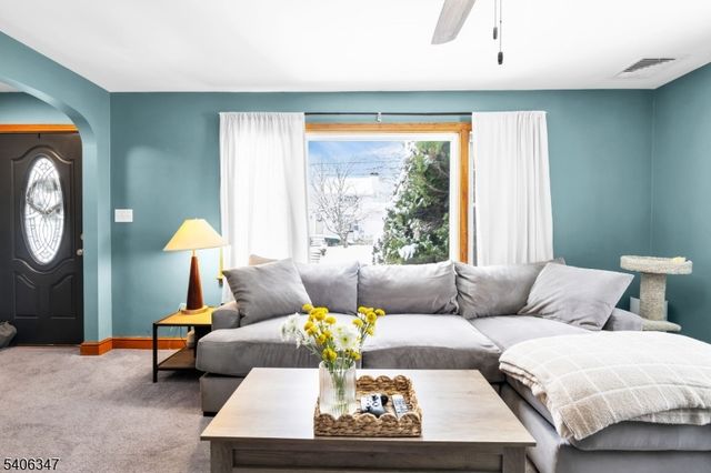 593 Corliss Ave, Phillipsburg Town, NJ 08865