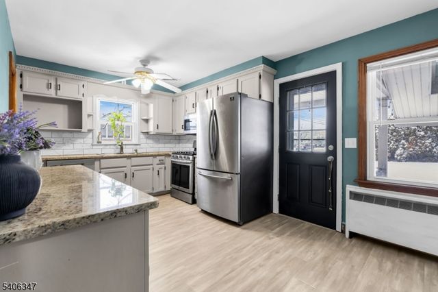 593 Corliss Ave, Phillipsburg Town, NJ 08865