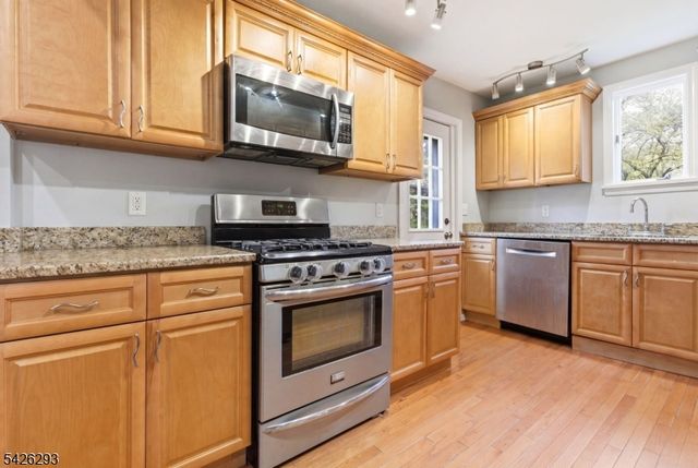 86 Hiawatha Blvd, Parsippany-troy Hills Twp., NJ 07034