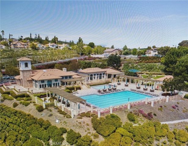 29 Villa Roma, Lake Elsinore, CA 92532