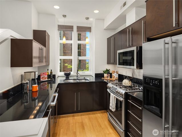 429 13th Avenue E, Seattle, WA 98102