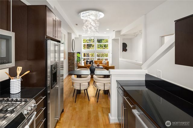 429 13th Avenue E, Seattle, WA 98102