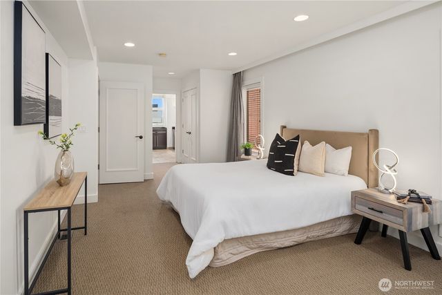 429 13th Avenue E, Seattle, WA 98102