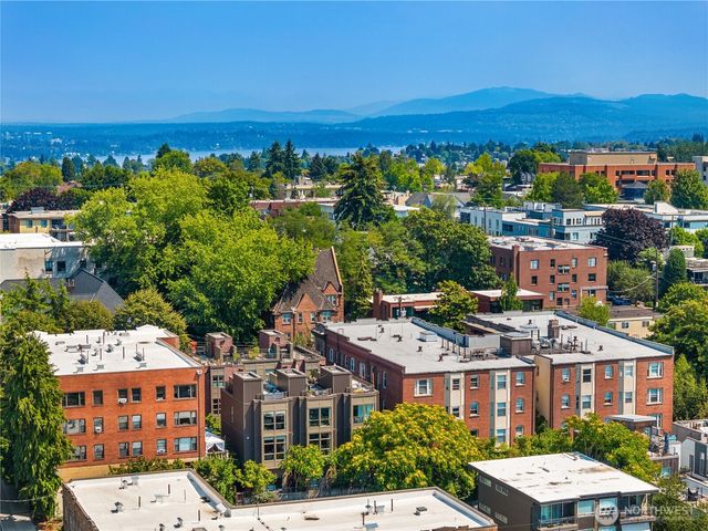 429 13th Avenue E, Seattle, WA 98102