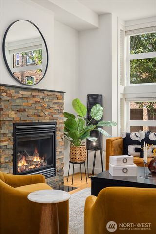 429 13th Avenue E, Seattle, WA 98102