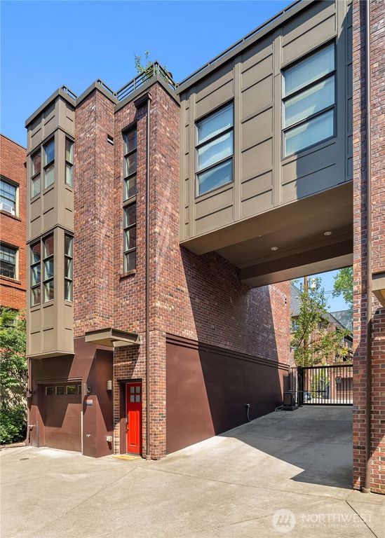 429 13th Avenue E, Seattle, WA 98102