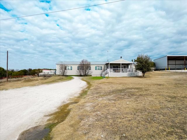5206 Buttercup Court, Granbury, TX 76049
