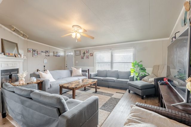 5206 Buttercup Court, Granbury, TX 76049