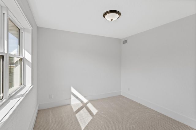 582 York Avenue, Saint Paul, MN 55130