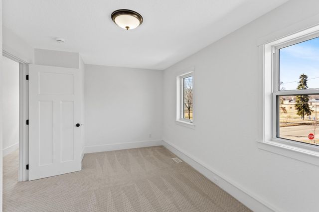 582 York Avenue, Saint Paul, MN 55130