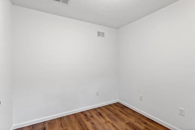 582 York Avenue, Saint Paul, MN 55130