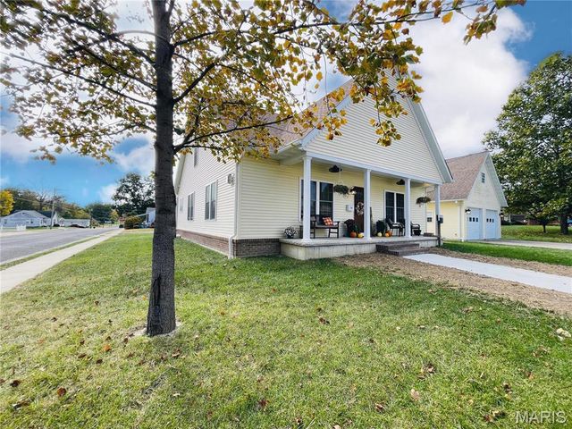 118 W Belleville Street, Nashville, IL 62263