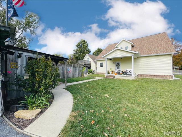 118 W Belleville Street, Nashville, IL 62263