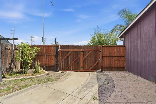 2180 Del Playa Ct, Stockton, CA 95206