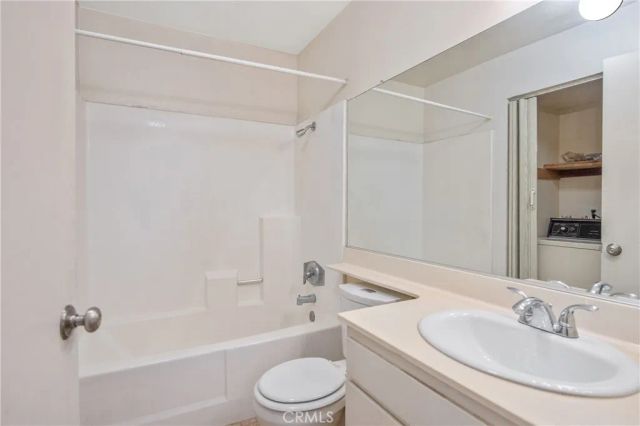 18183 Sundowner Way 851, Canyon Country, CA 91387