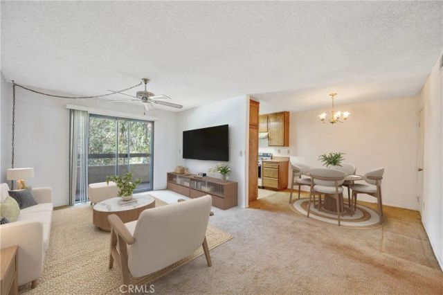 18183 Sundowner Way 851, Canyon Country, CA 91387
