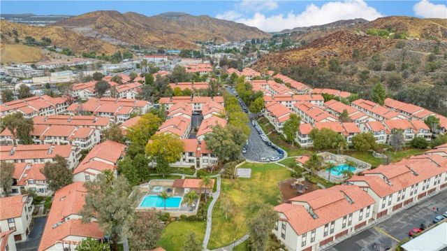 18183 Sundowner Way 851, Canyon Country, CA 91387