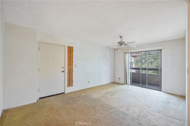 18183 Sundowner Way 851, Canyon Country, CA 91387