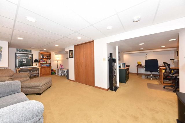 N64W30881 Cindy COURT, Hartland, WI 53029