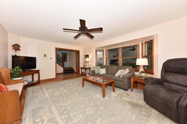 N64W30881 Cindy COURT, Hartland, WI 53029