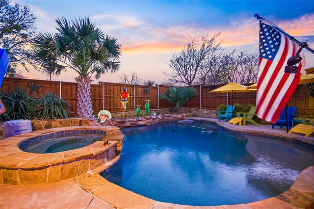 1581 N Hills Drive, Rockwall, TX 75087