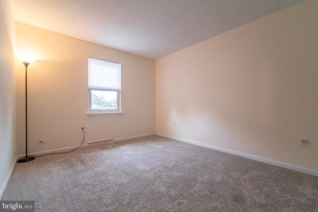 1711 VALLEY VISTA DR, York, PA 17406