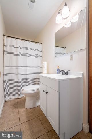 1711 VALLEY VISTA DR, York, PA 17406