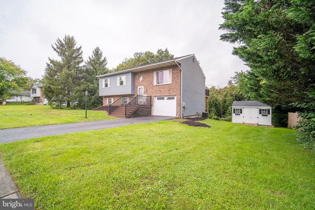 1711 VALLEY VISTA DR, York, PA 17406